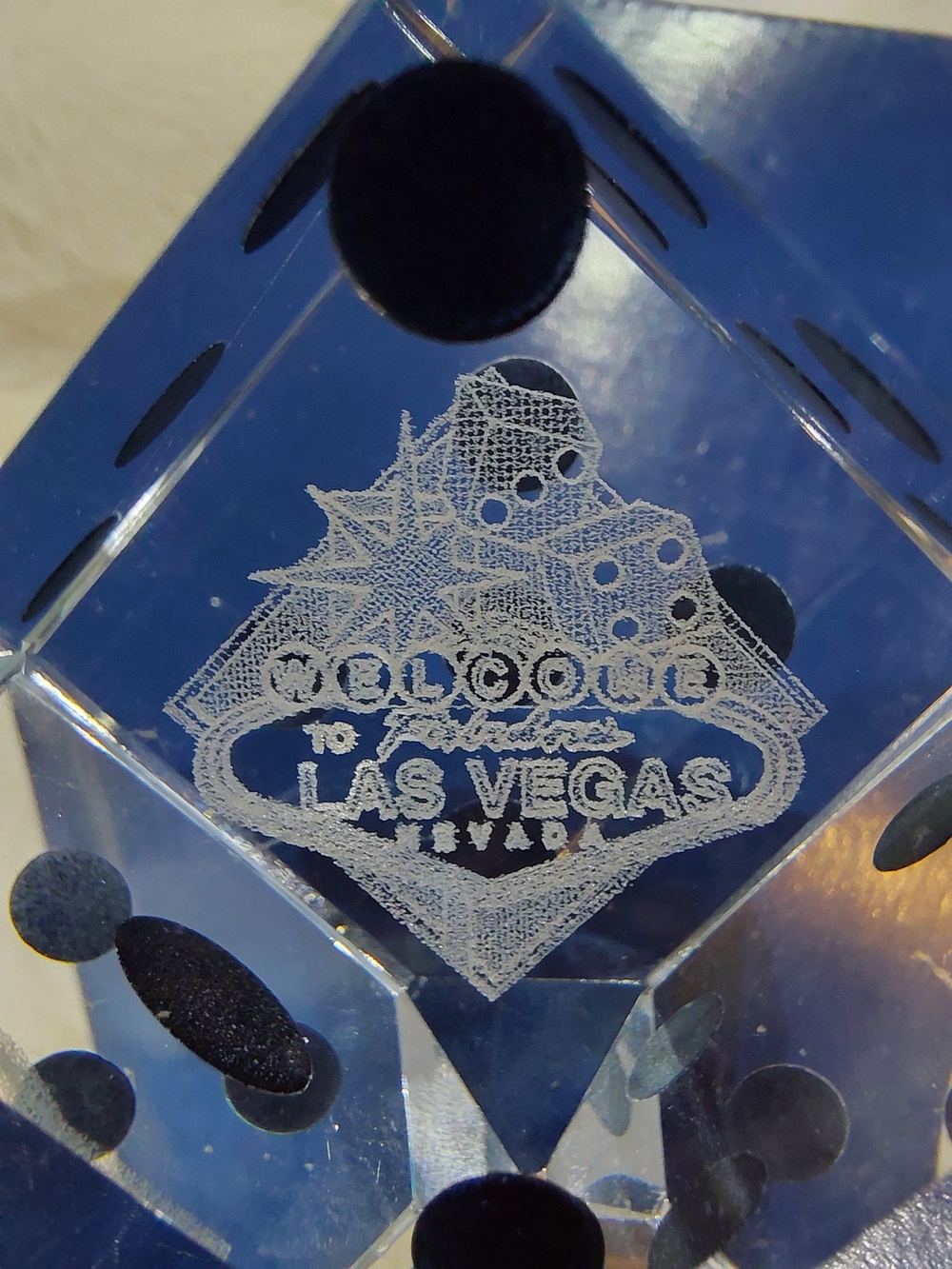 Las Vegas Crystal Dice Accent with Welcome To Las Vegas Sign Logo